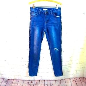 Luccilu Womans Skinny Jeans‎ Ripped  sz 15